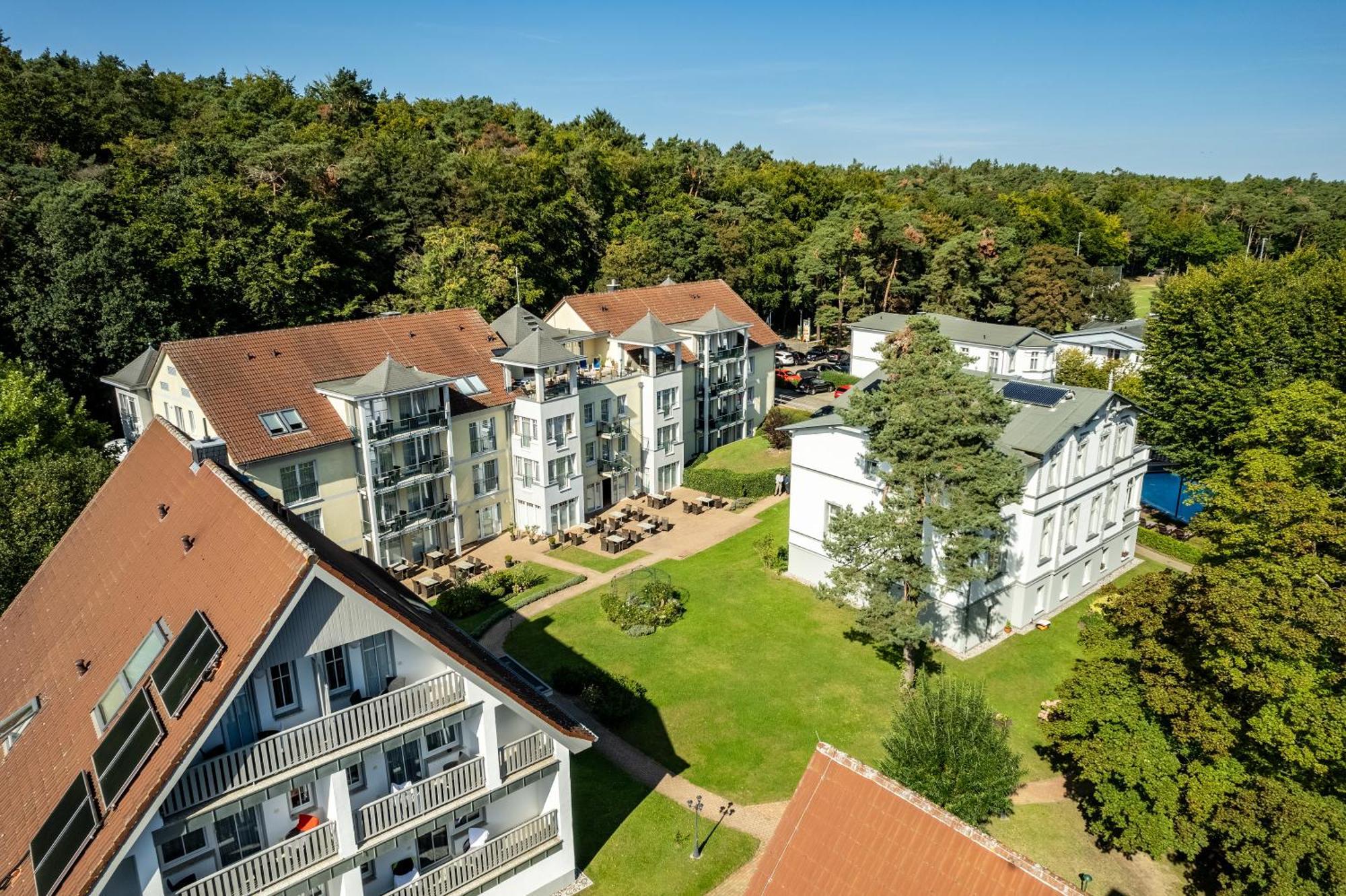 Ostseehotel Villen Im Park - Ein Rovell Hotel Heringsdorf (Usedom) Exterior foto