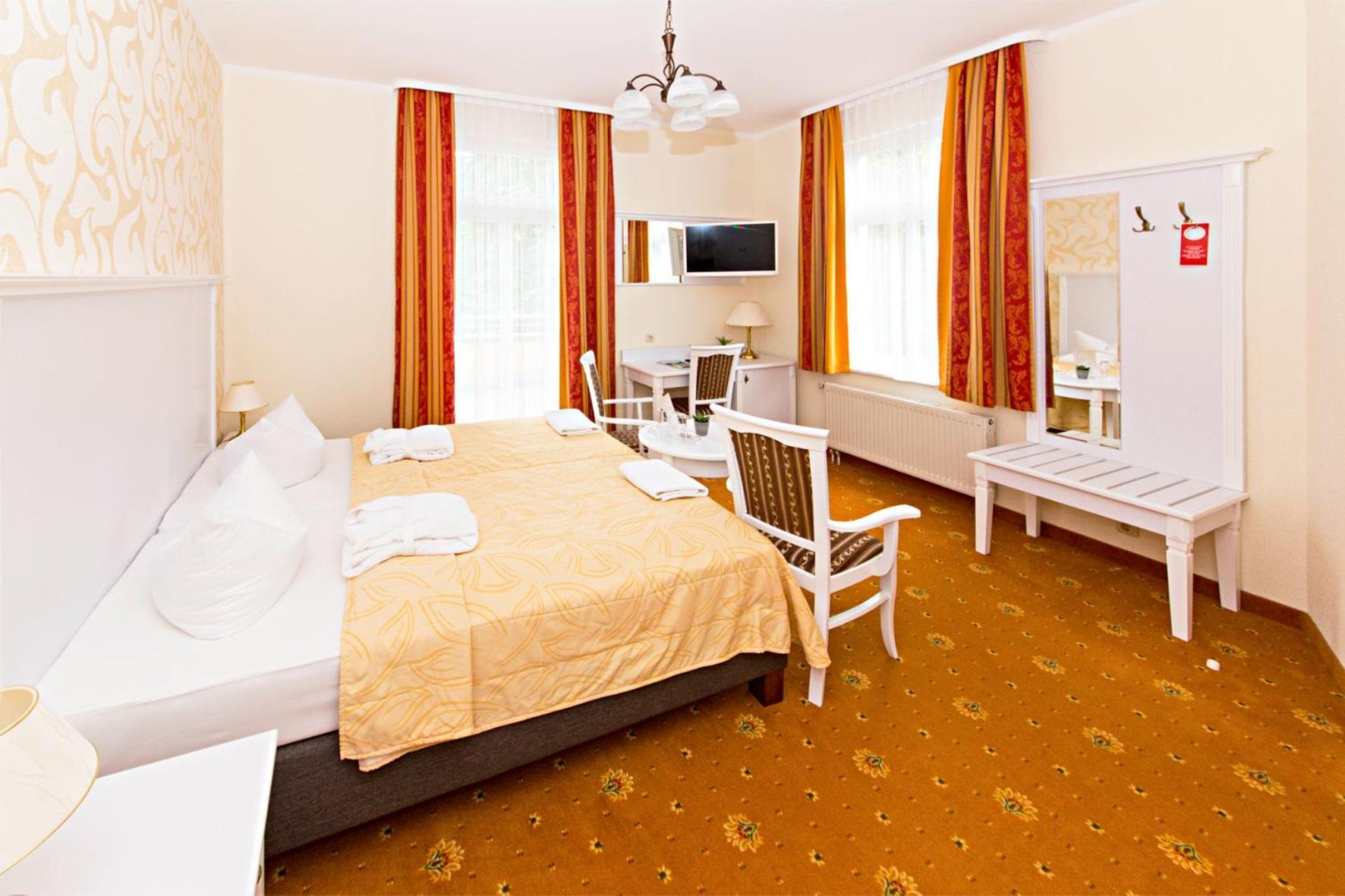 Ostseehotel Villen Im Park - Ein Rovell Hotel Heringsdorf (Usedom) Exterior foto