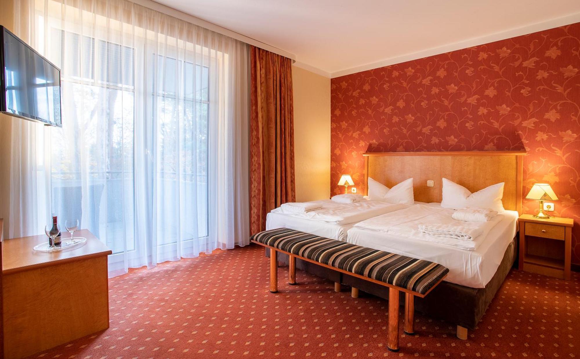 Ostseehotel Villen Im Park - Ein Rovell Hotel Heringsdorf (Usedom) Exterior foto